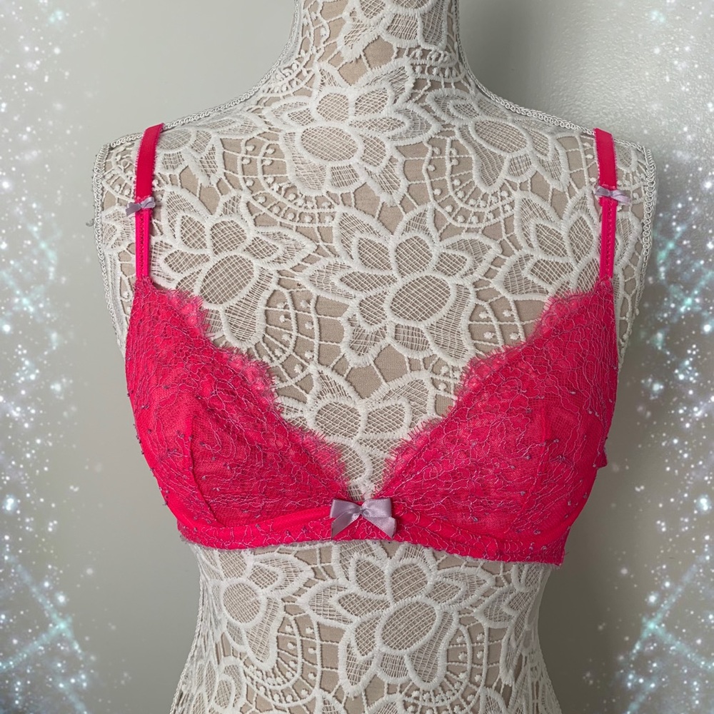 Victoria’s Secret lace bra